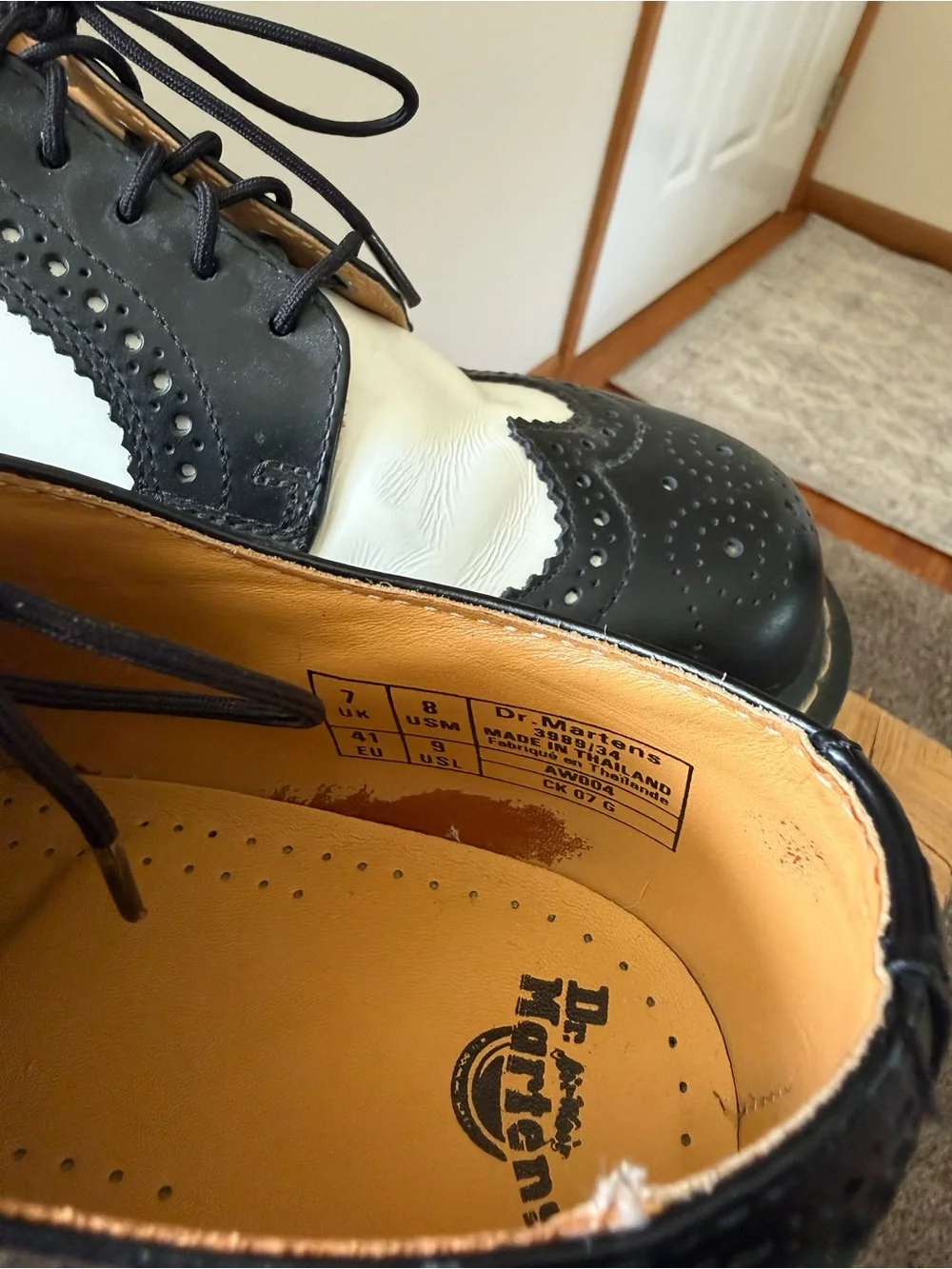 Dr. Martens timeless black